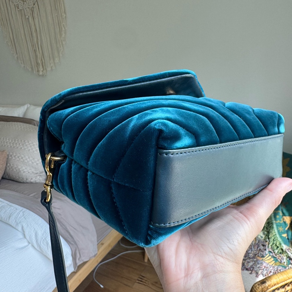 Authentic Saint Laurent YSL Velvet Lou Lou bag - Picture 7 of 11